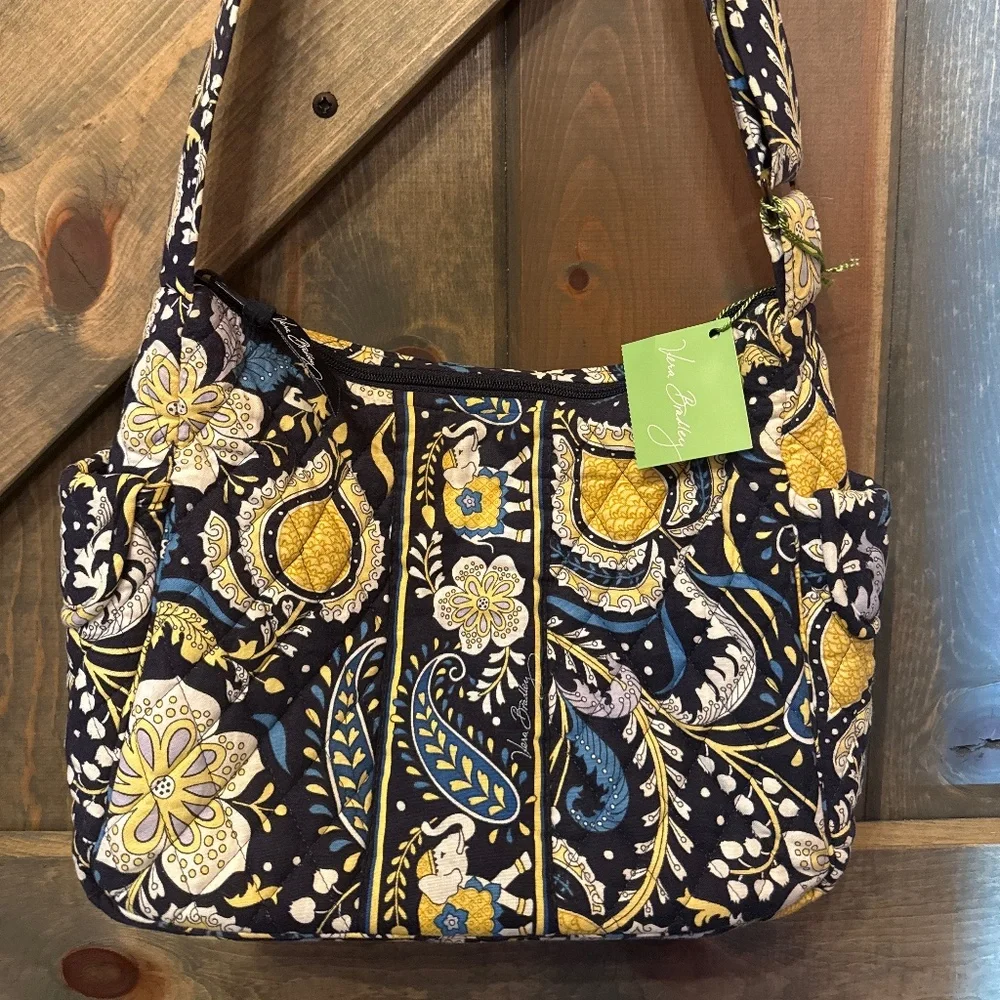 Vera Bradley on the go Ellie - Picture 1 of 6